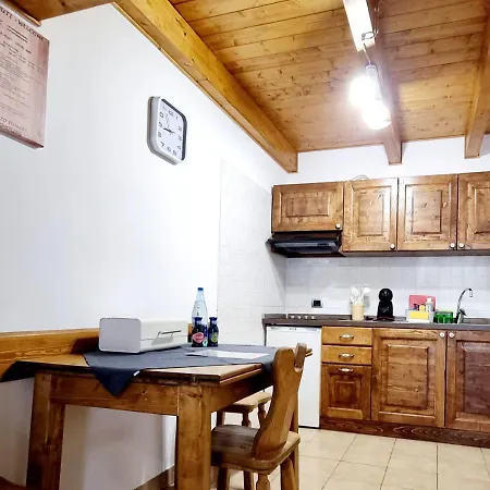 Adamello 11 Apartment *